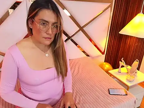 MiaAmadorVS Chat XXX live