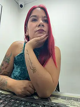 Chat +18 de JulianaDiiaz ao vivo