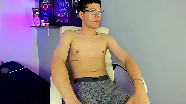 luca_white Obrolan Langsung XXX
