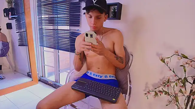 Chat +18 de TebanMotato ao vivo