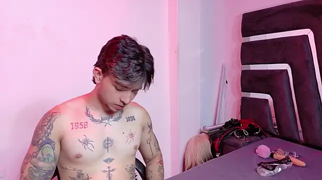 Chat +18 de AliceandMax ao vivo