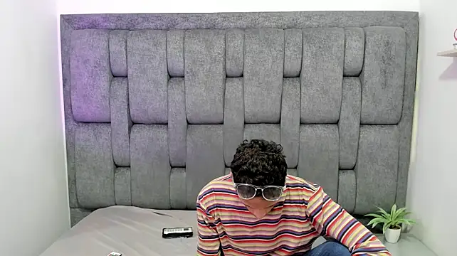 DamianandEvan Live XXX chat