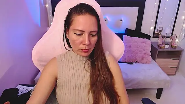 צ'אט XXX בשידור חי של camila_delarosa