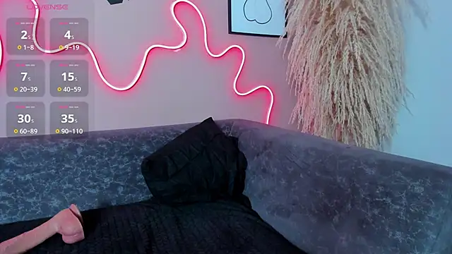 karo_linee1's Live XXX Chat