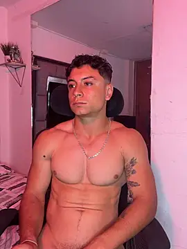 צ'אט XXX בשידור חי של MR_MUSCLE