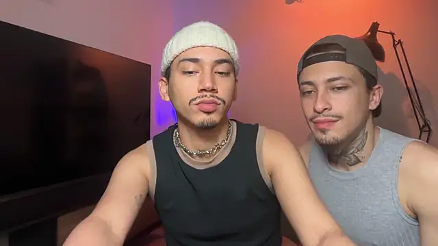 Noah_and_Stevenn Webbikameraesitys