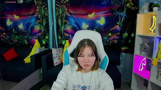 MillieMoor XXX чат на живо