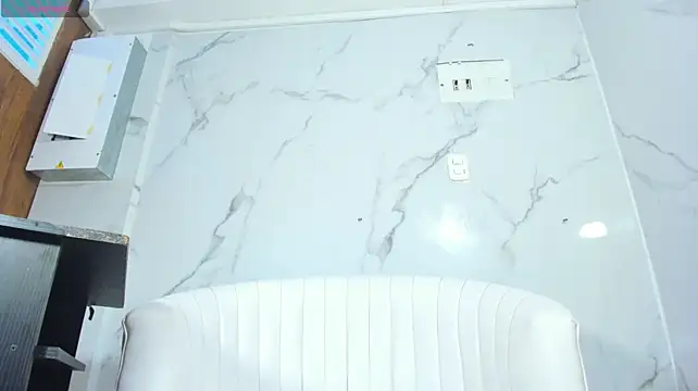 littlecum18 Adlı Modelin Canlı XXX Sohbeti