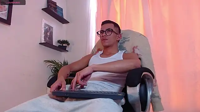 TOMBOYSEXX – Live XXX-chat