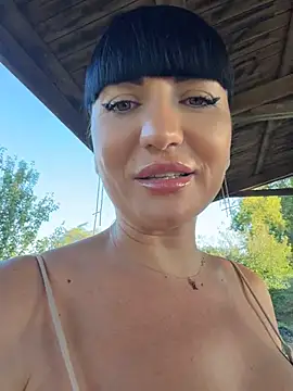 MysticCleo webcam show
