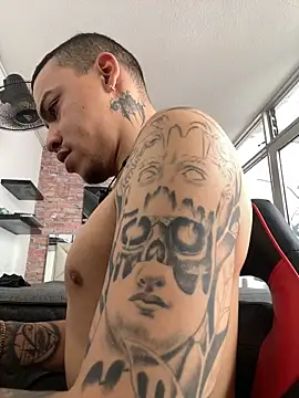 AlphaMasterXxxn Live XXX chat