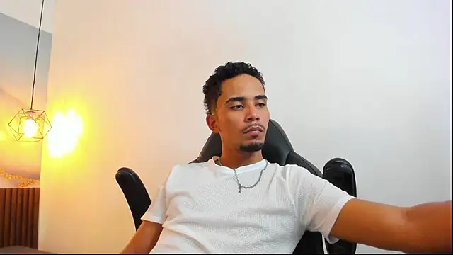 DrakeFoxx élő XXX-chatje