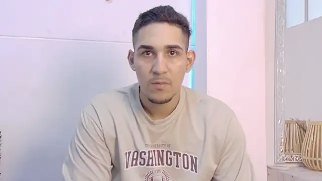 Massimo_11 – Naživo XXX chat