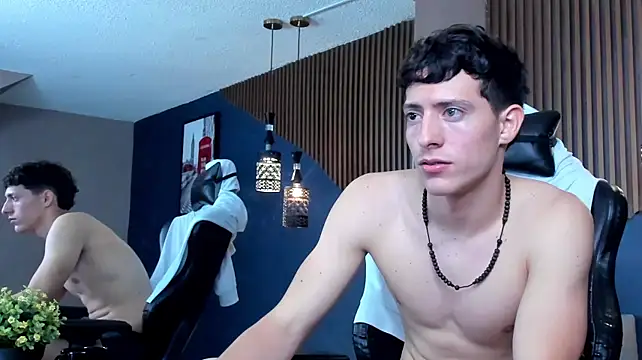 TheGhostforeeonss Live XXX-Chat