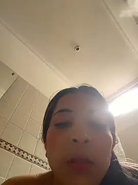 Rosa_25x élő XXX-chatje