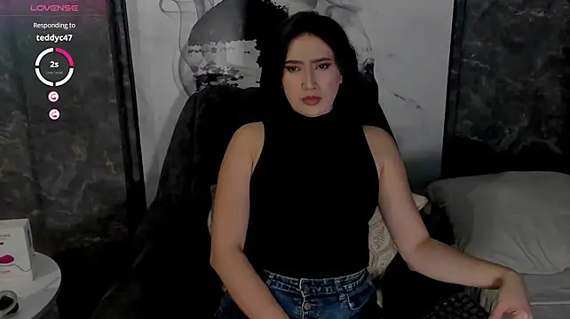 Skyyle_ Chat XXX in diretta