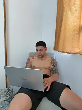 GabrielX77_ Live XXX-chat