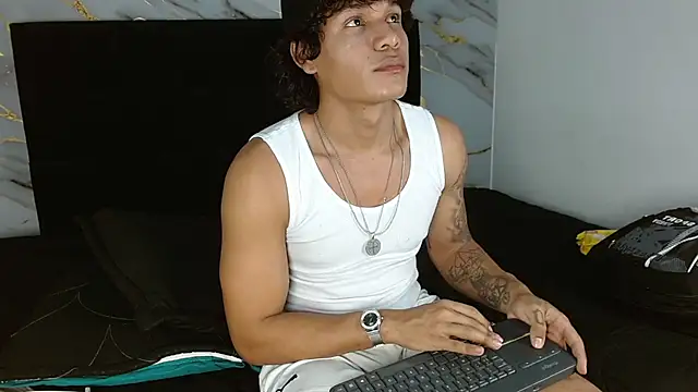 MaximilianRoth 라이브 XXX 채팅