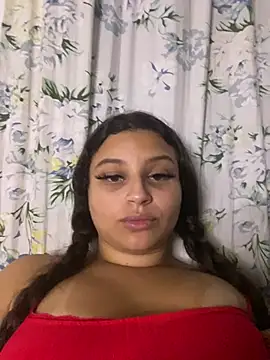 julia_moreira XXX чат на живо