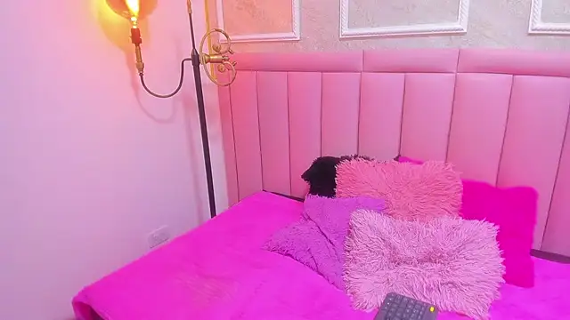 Chatroom XXX en direct de velvet_girll