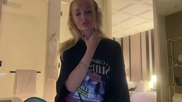 aestetickn Live XXX chat