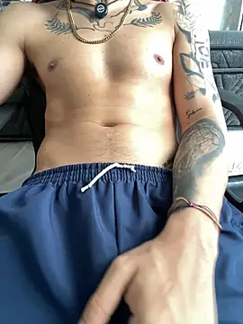 AlphaMasterXxx Chat XXX live