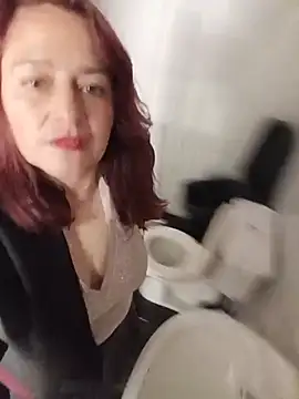 LUISA--30's Live XXX Chat