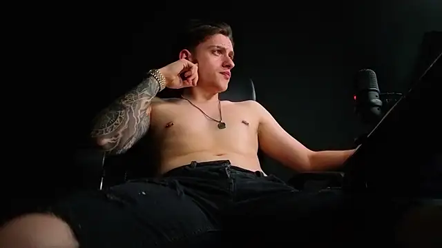 FelixStarkk – Naživo XXX chat