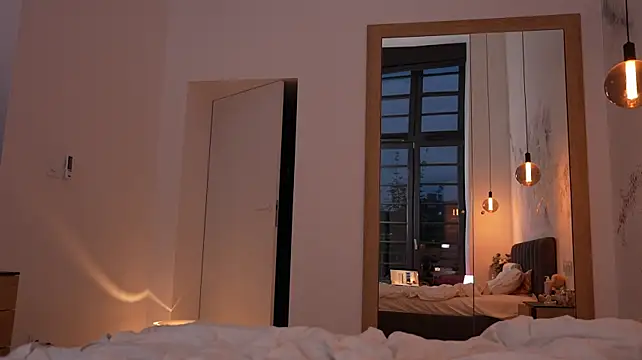 XXX chat uživo modela ibiddi