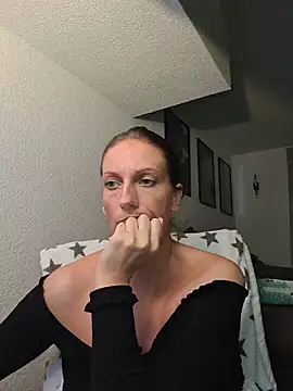 SexyJulia21 – webcam-show