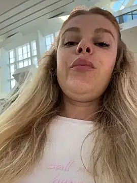 HarrietDart Adlı Modelin Canlı XXX Sohbeti
