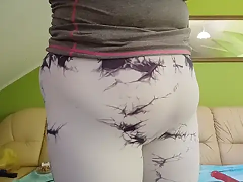 milfhot44's Live XXX Chat