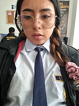 Chat +18 de Angela__05 ao vivo