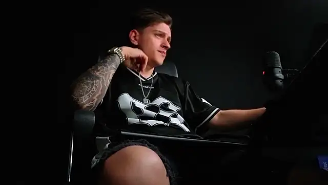 Chat XXX Live FelixStarkk