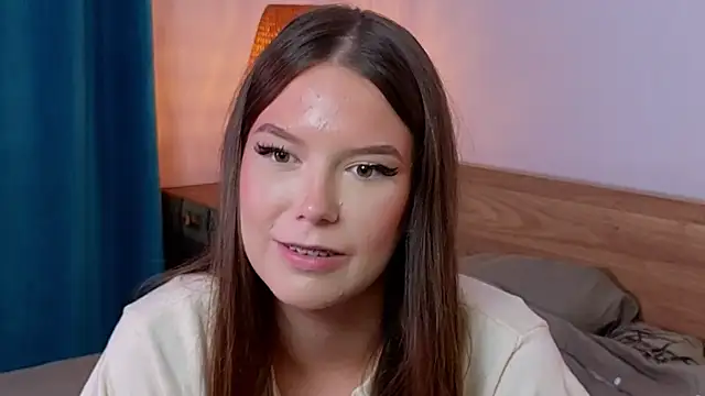 MarcellaAveado élő XXX-chatje