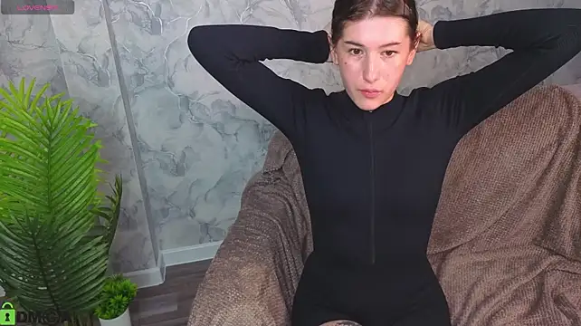 Ester_Henderson 라이브 XXX 채팅