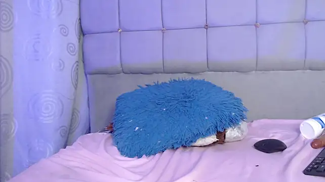 charlotte_brawn élő XXX-chatje