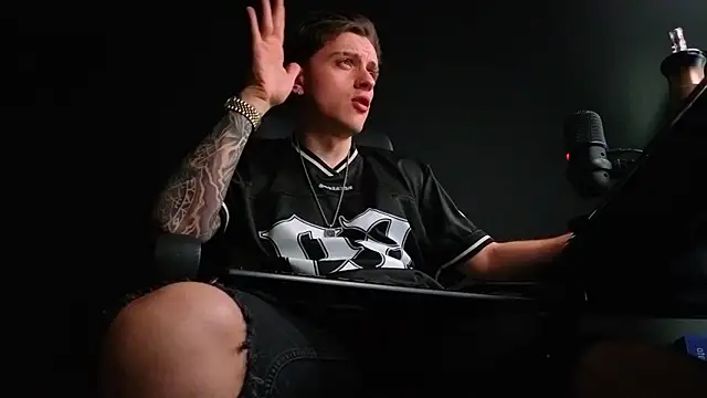 Živý XXX chat FelixStarkk