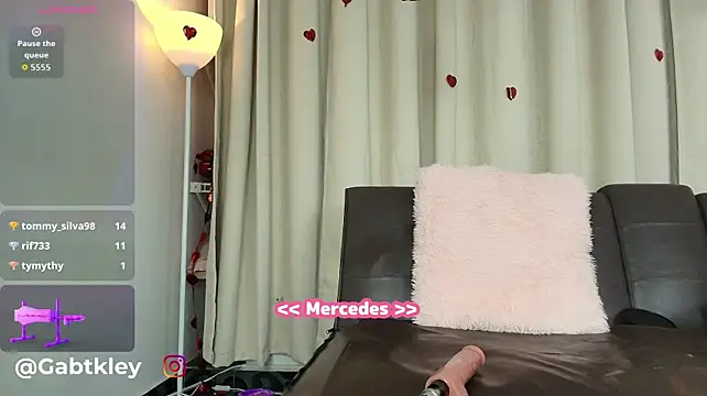 Gabtkley Adlı Modelin Canlı XXX Sohbeti