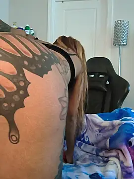 butterflybootyy élő XXX-chatje