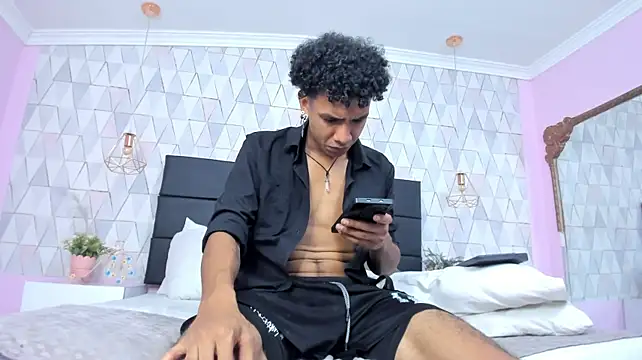 Chat XXX en directo de MarckThompsonn