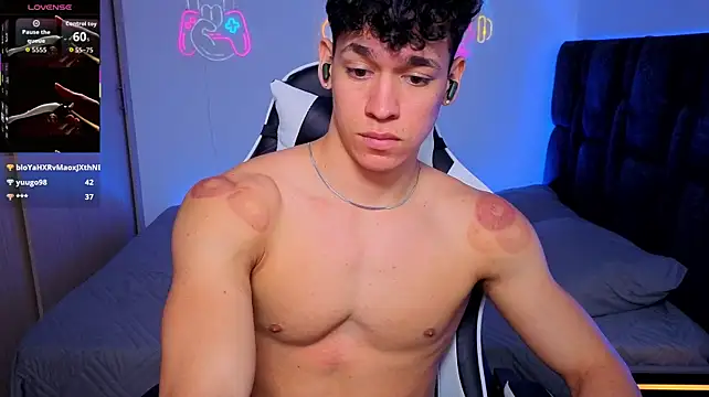 Luke_Muscle – Naživo XXX chat