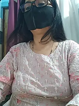 Aishwaryaa_69's Live XXX Chat