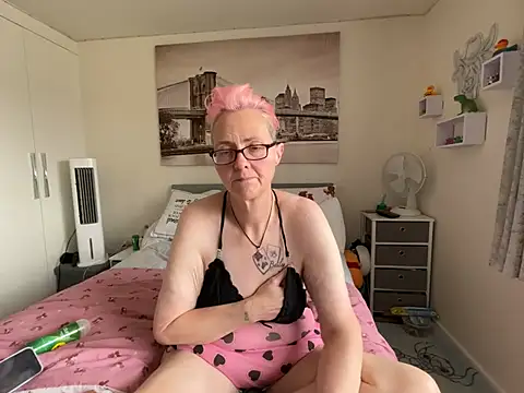 Živý XXX chat Curvy-Jinx