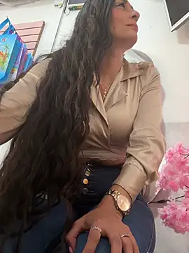 IsabellaMariet Adlı Modelin Canlı XXX Sohbeti