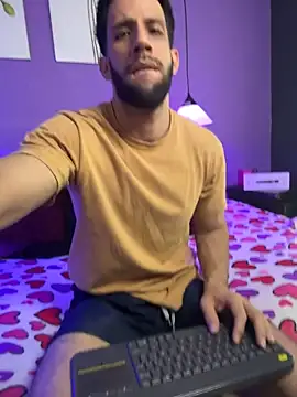 Chat +18 de Karim_mansur ao vivo