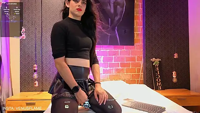 Venus_flame1 – Naživo XXX chat