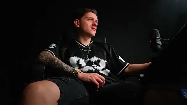 Chat XXX Live FelixStarkk
