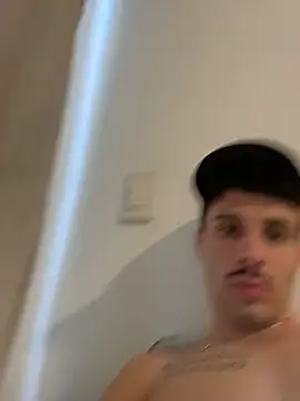 Show modela slaamdopee na web-kameri