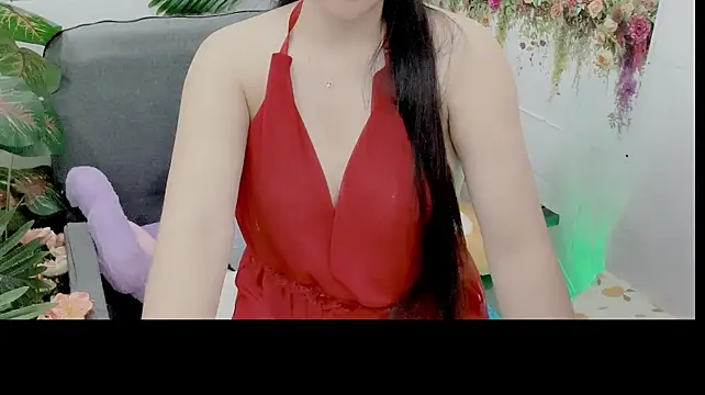 Ana_Linh97 Adlı Modelin Canlı XXX Sohbeti